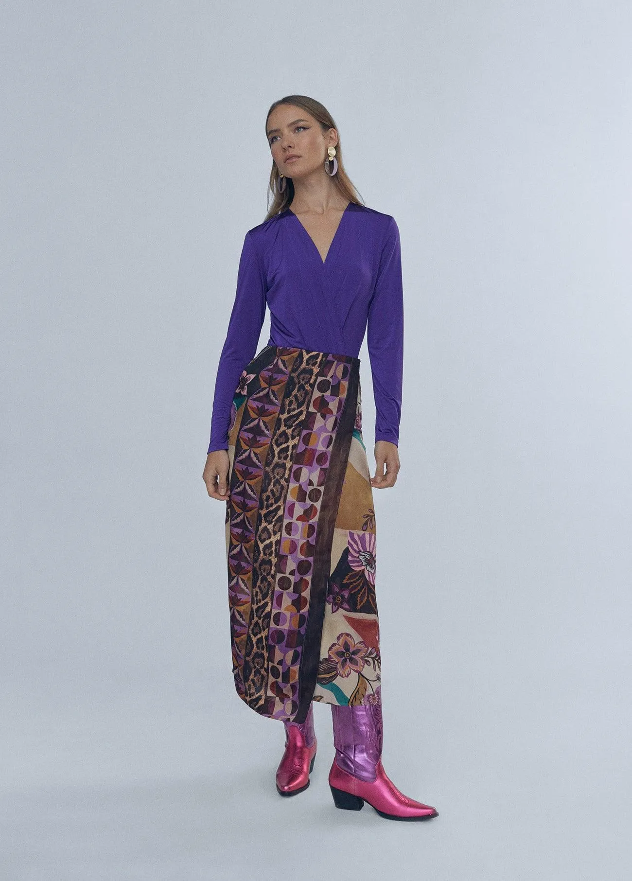 Asymmetric printed skirt