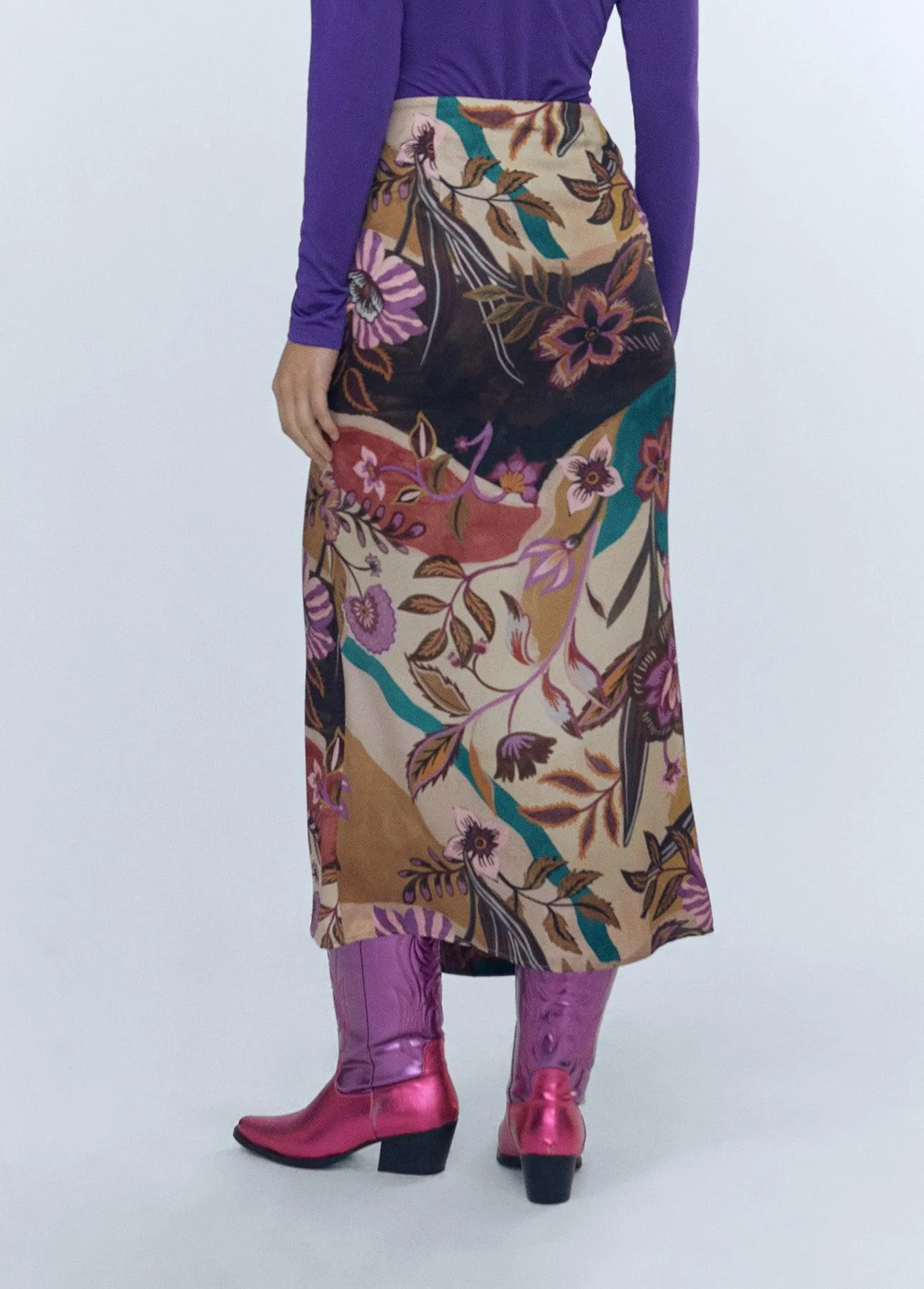 Asymmetric printed skirt