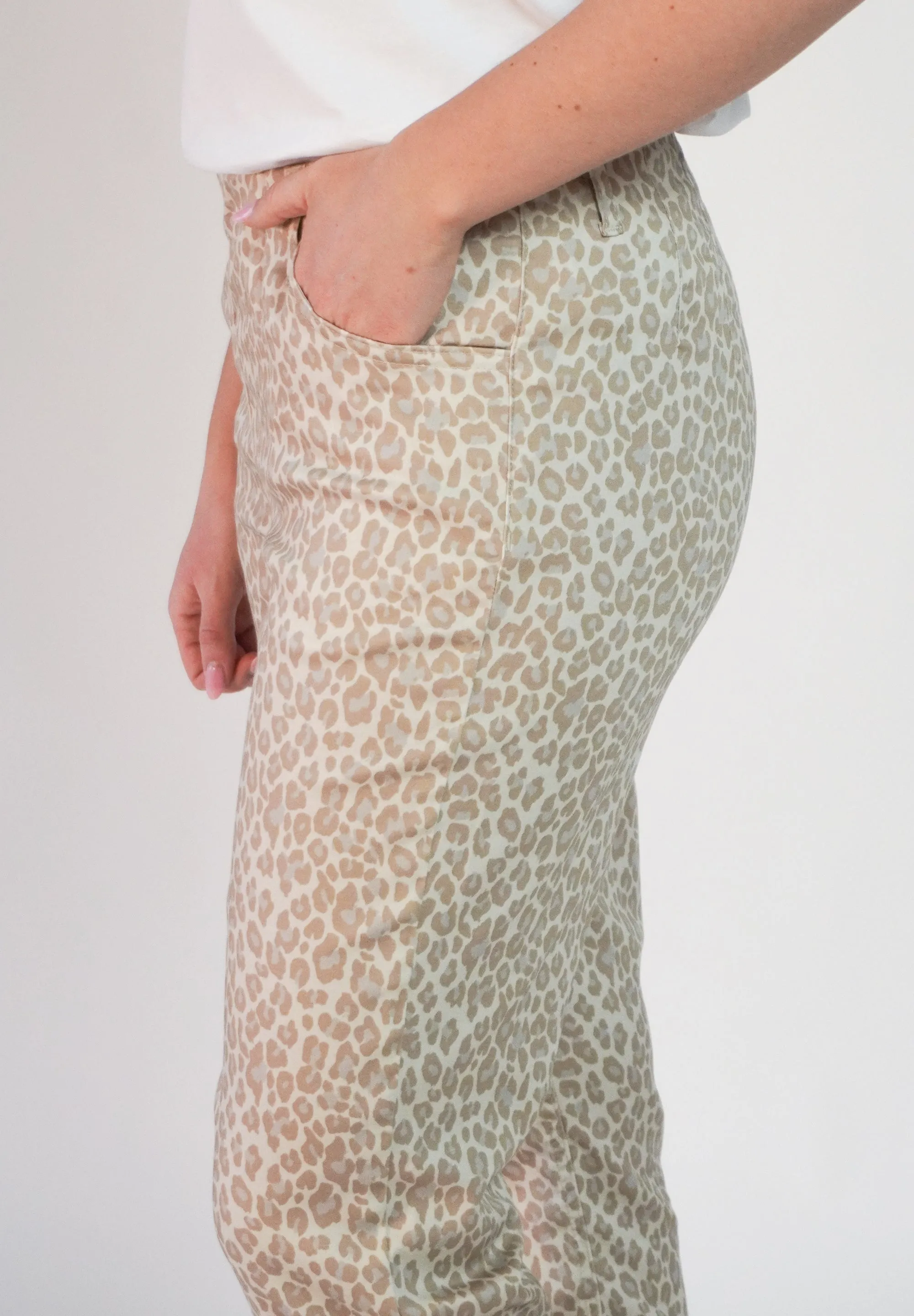 Kelly Regular Crop - Birch Leopard
