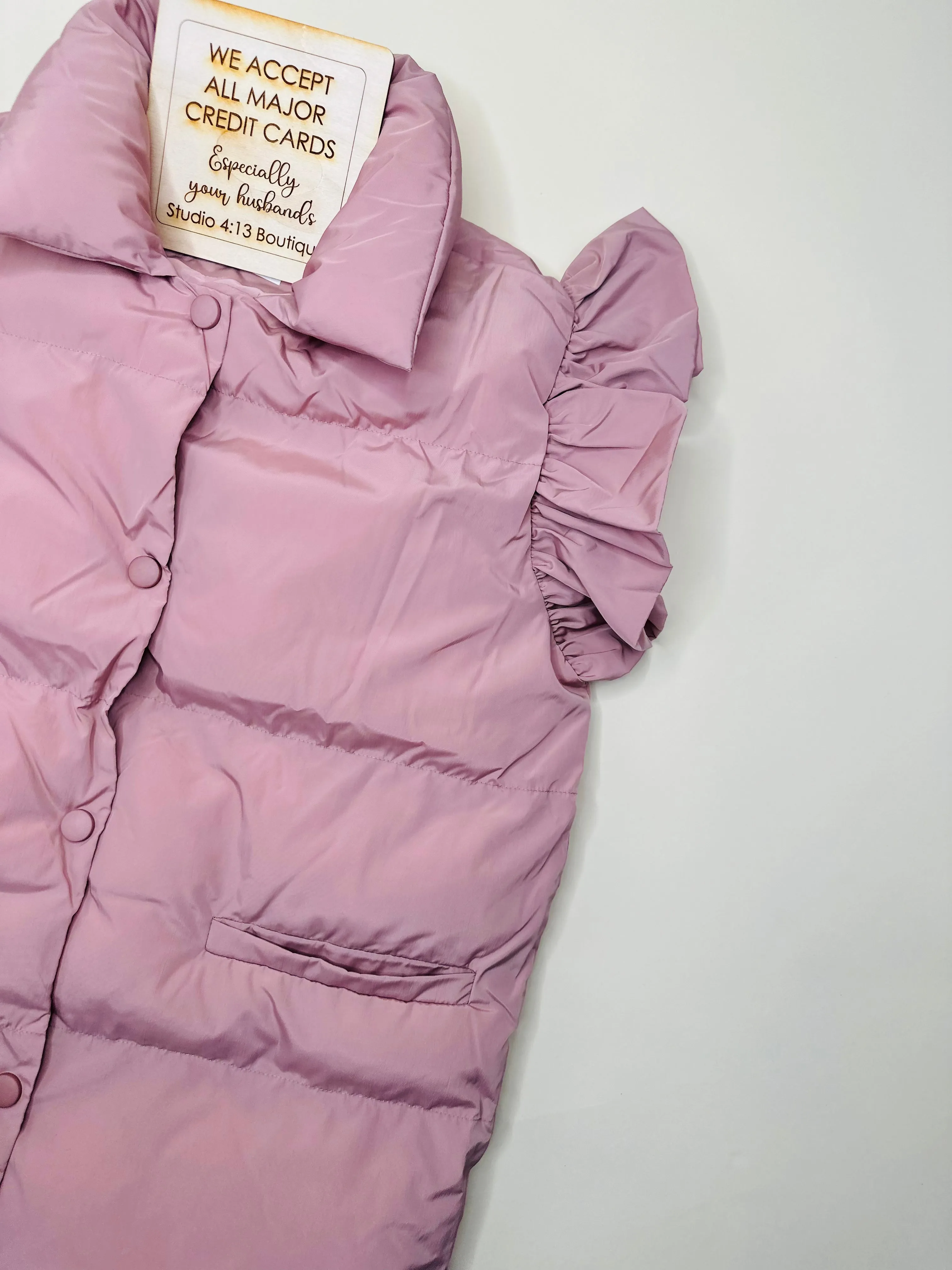 PUFFER VEST W/RUFFLE CAP SLEEVE (4 DIFFERENT COLORS)